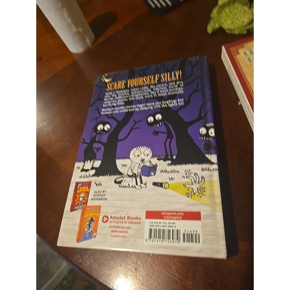 Rowley Jefferson's Awesome‎ Friendly Spooky Stories by Jeff Kinney